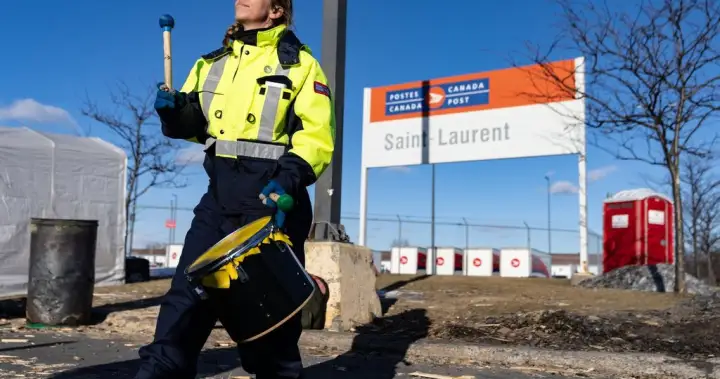 Canada Post workers set to wrap up voting on new tentative deal – National