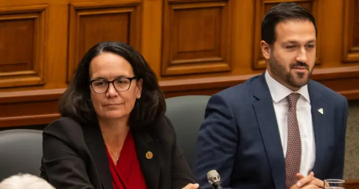Ontario Liberal leadership candidates say legislative seat necessary for next leader