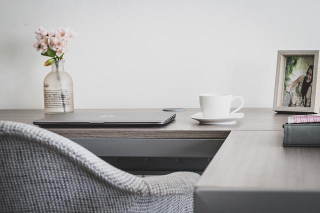 A Clean Home Is the Backdrop Every Style Lover Deserves
