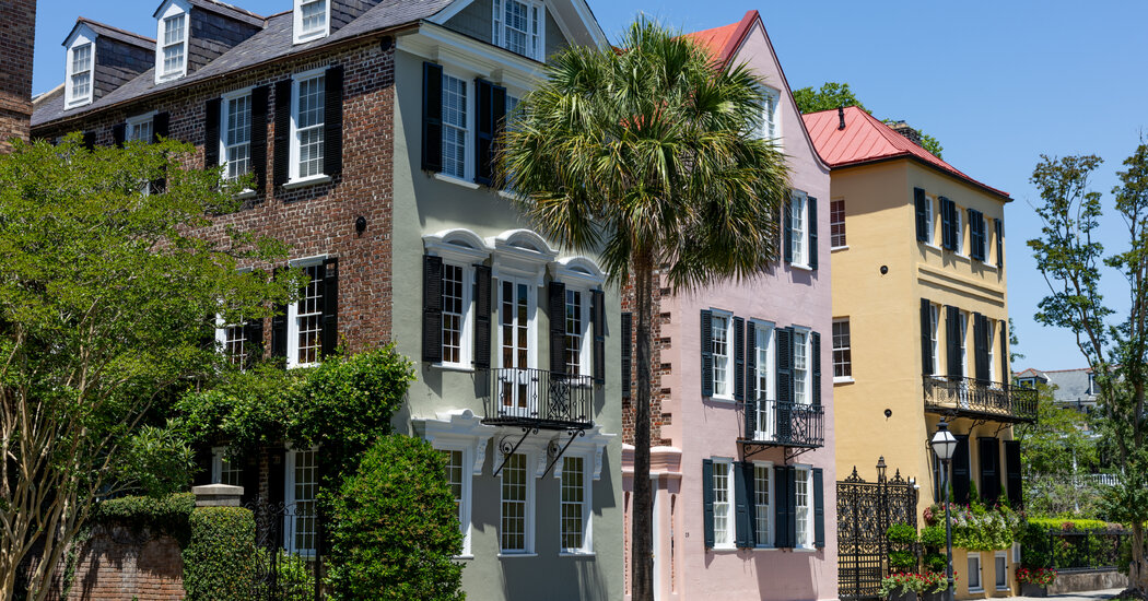 Charleston’s Charm Hides Bloody History of Revolutionary War in South Carolina
