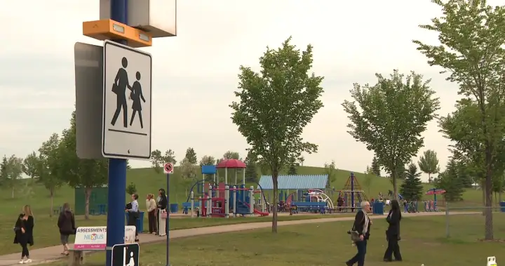 Calgary drivers reminded to slow down as school year nears end – Calgary