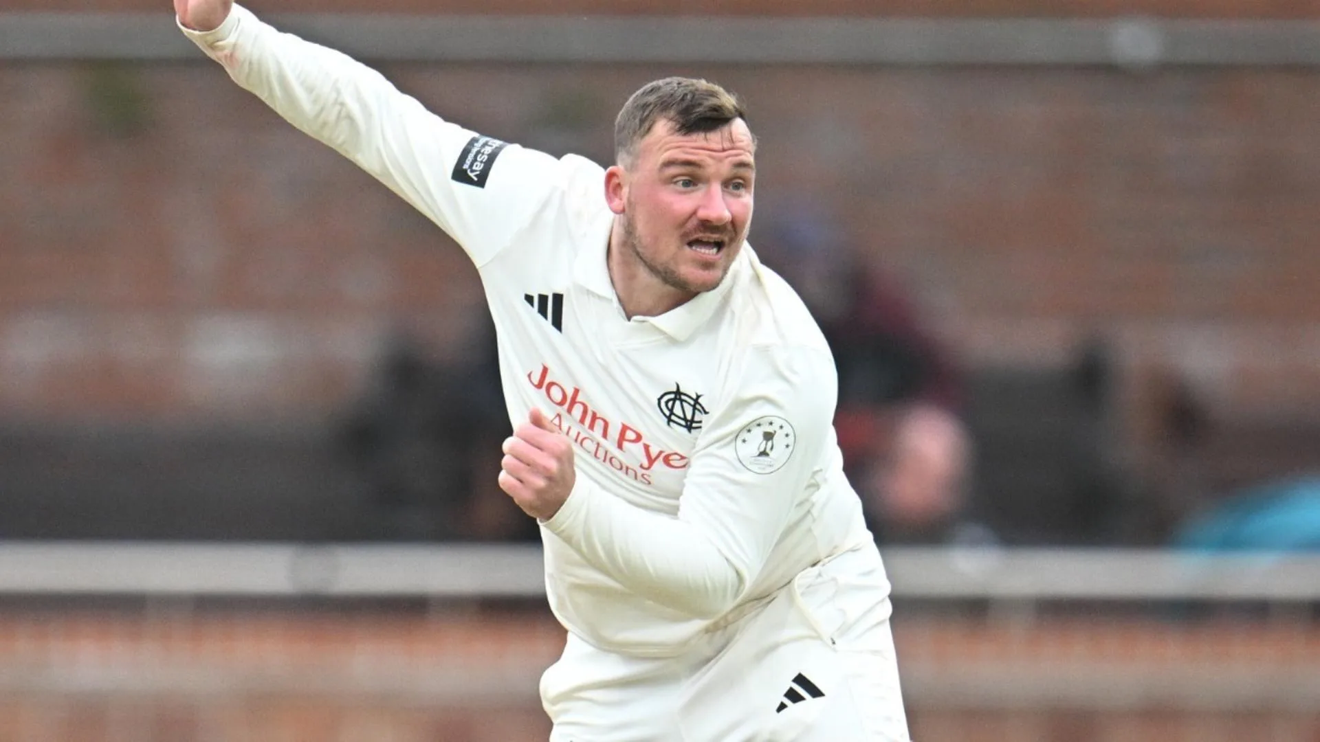 6-43: England Hopeful Spins Out Division One Leaders On County Championship First Day
