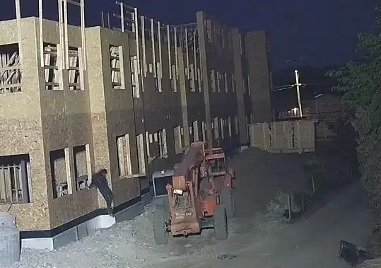 Photos show individual on Penticton construction site moments before destructive fire – Okanagan